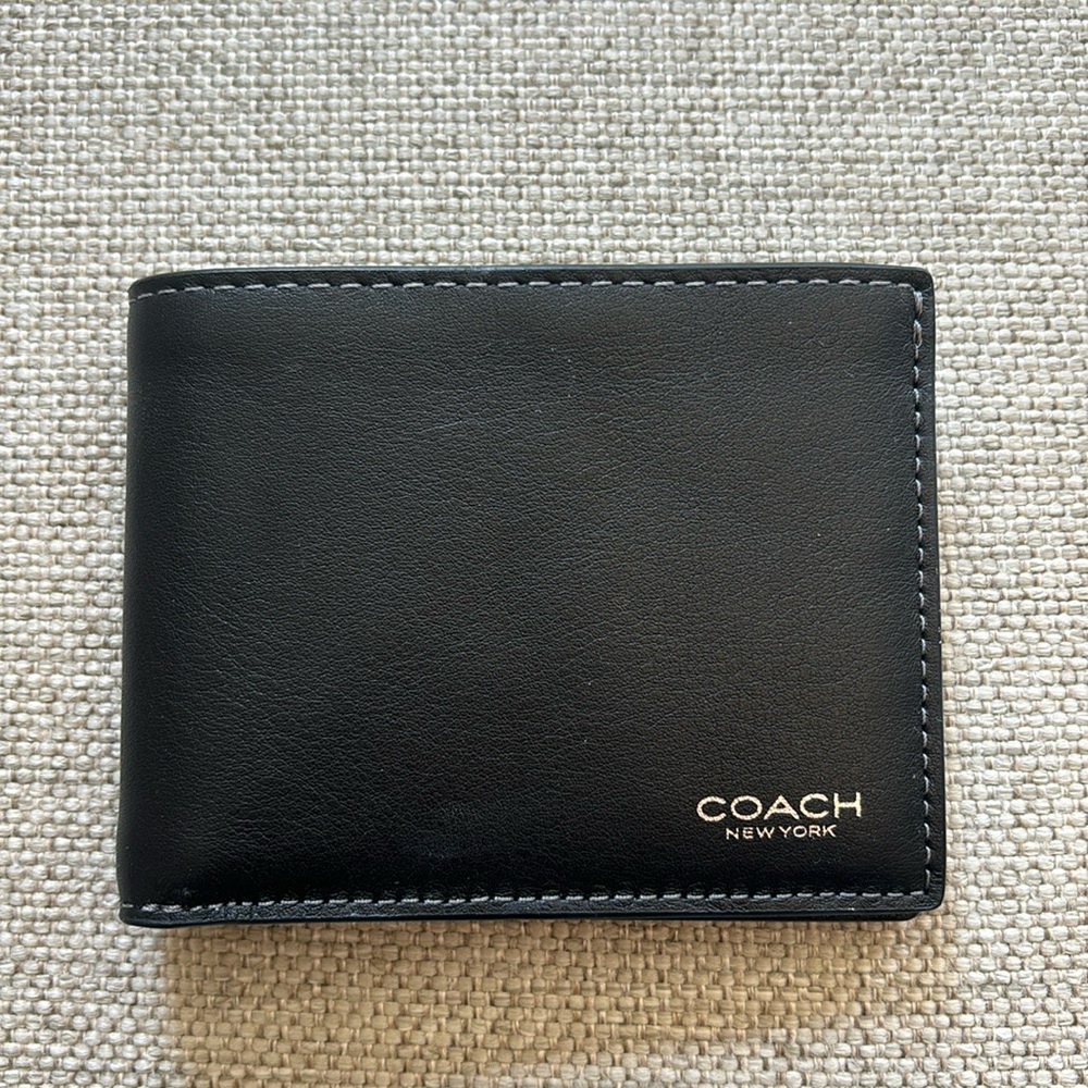Coach NWOT Black Billfold Wallet